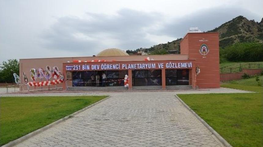 Salihli 251 Bin Dev &Ouml;ğrenci Planetaryum Ve G&ouml;zlemevi A&ccedil;ıldı