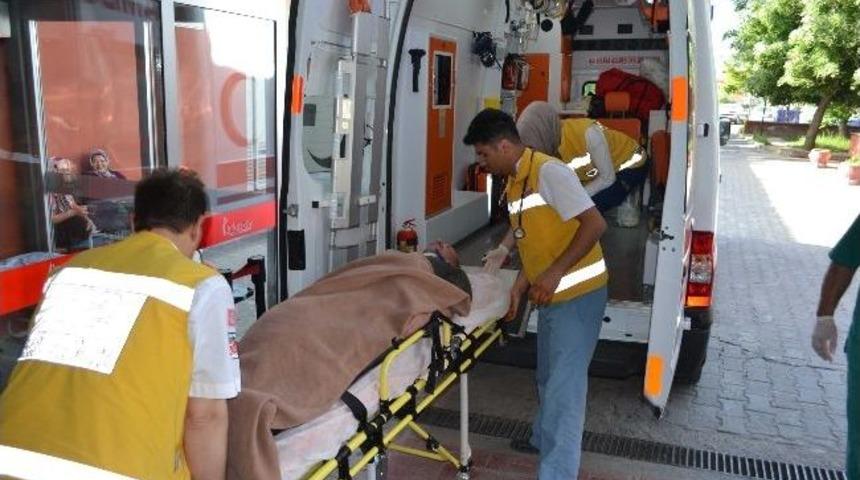 Yanlış Sollama Yapınca Motosikletinden Fırladı