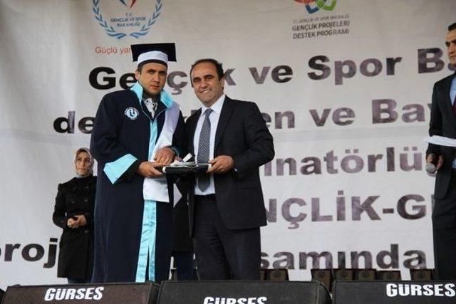 Bayburt &Uuml;niversitesi nde Mezuniyet Coşkusu 3