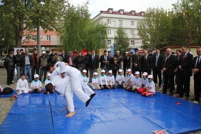 19 Mayıs Atatürkü Anma Gençlik Ve Spor Bayramı Coşkuyla Kutlandı