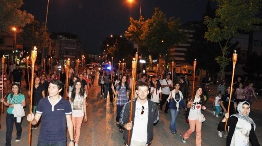 D&uuml;zce'de Fener Alayı Heyecanı