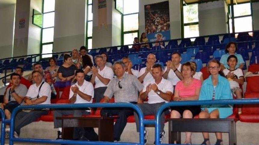 Dat&ccedil;alı Veteranlar Şampiyonlukla D&ouml;nd&uuml;