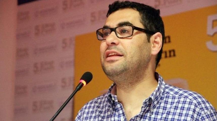 Kitap Fuarı'na Aysever'den Büyük Övgü