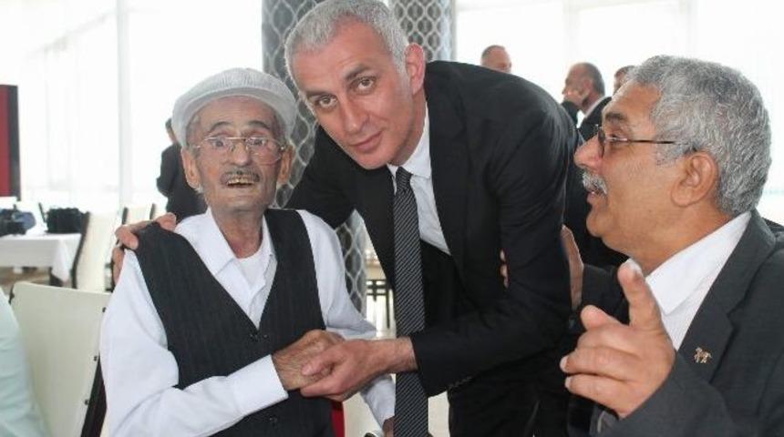 İbrahim Hacıosmanoğlu S&uuml;rmene&rsquo;de Başkan Gibi Karşılandı