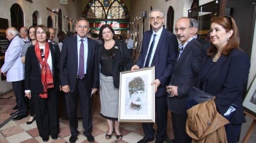 &lsquo;sudaki Damlalar&rsquo; G&ouml;r&uuml;c&uuml;ye &Ccedil;ıktı