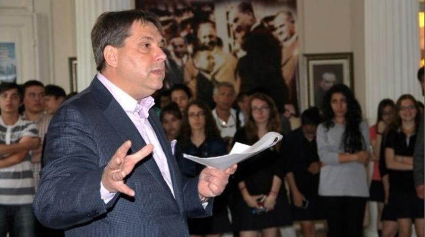 Konak Belediye Başkanı Dr. Hakan Tartan: