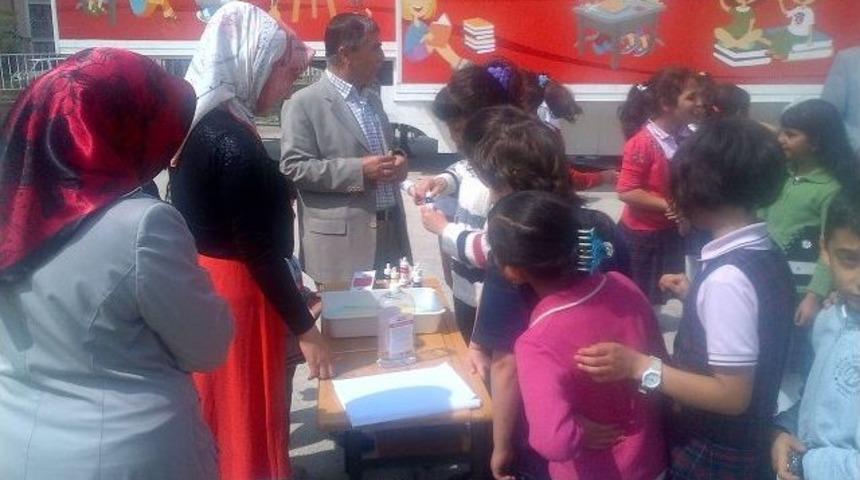 &Ouml;ğrenciler Ebru Sanatı İle Tanıştı