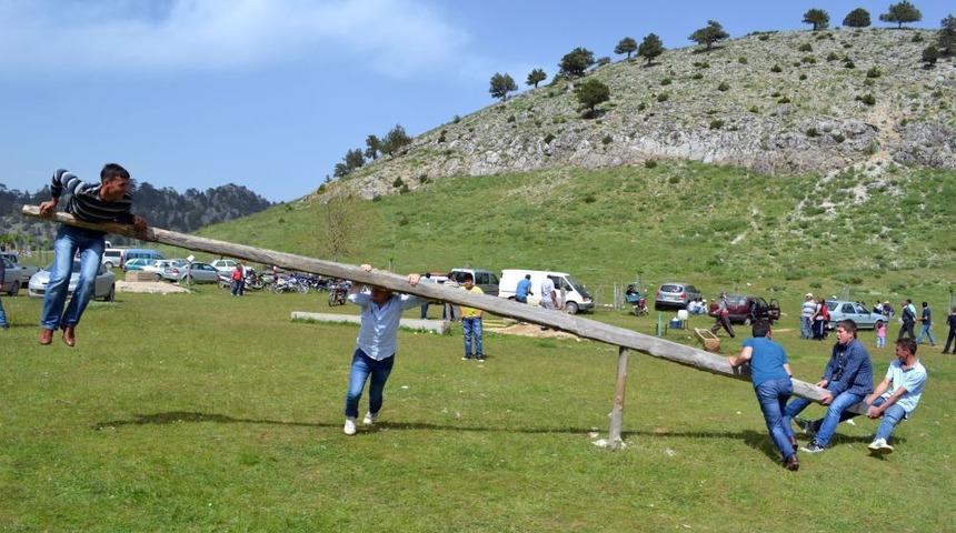 K&ouml;yl&uuml;ler Birlik Ve Beraberliğin Pekişmesi Adına Şenlik D&uuml;zenledi
