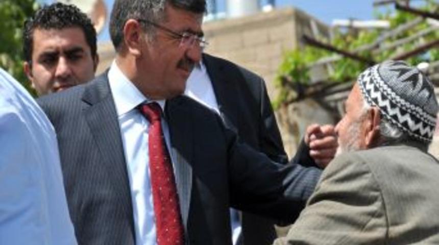 Başkan Akdoğan G&uuml;l Baba&rsquo;yı Anma Programı'na Katıldı