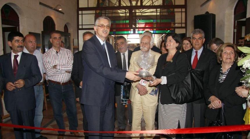 'Sudaki Damlalar' Isimli Ebru Sergisi A&ccedil;ıldı