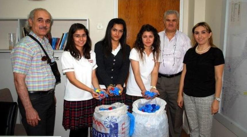 &Ouml;ğrenciler 20 Bin Mavi Kapak Topladı