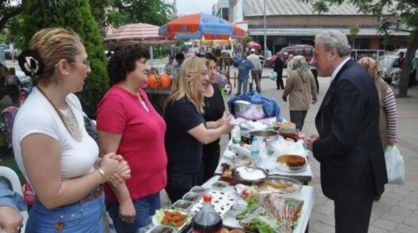 Başkan Okay, Kermesleri Ziyaret Etti