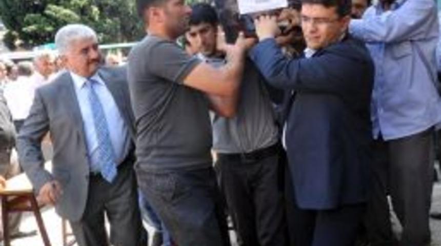 Ka&ccedil;ak Akaryakıt Deposundaki Patlamada &Ouml;len 9 Kişi Toprağa Verildi