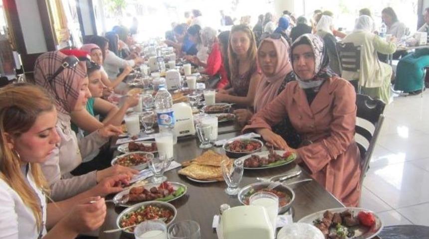 Derikli Kadınlar Gaziantep'te Gezdi