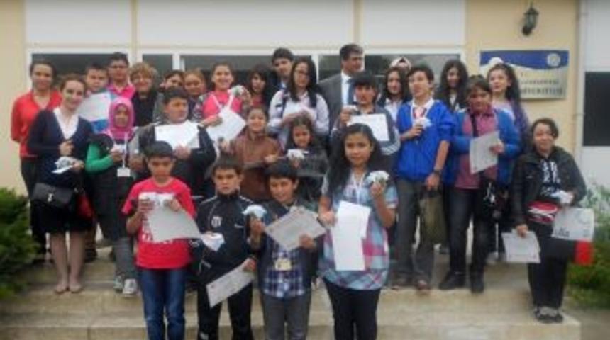 &Ccedil;ocuk &Uuml;niversitesi Ilk Diplomaları Verdi