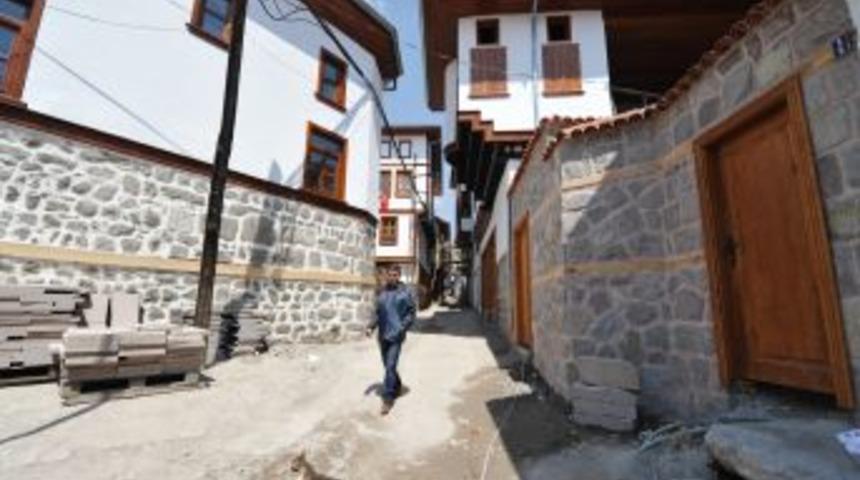 Ankara Kalesi’nde Restorasyon Sürüyor