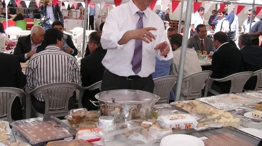 Yetimler İ&ccedil;in Kermes A&ccedil;ıldı