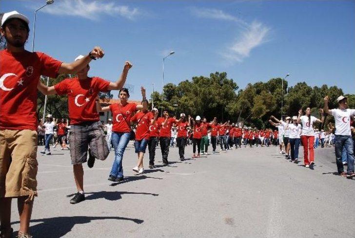 Bin 500 Üniversiteli Zeybek Oynadı G4