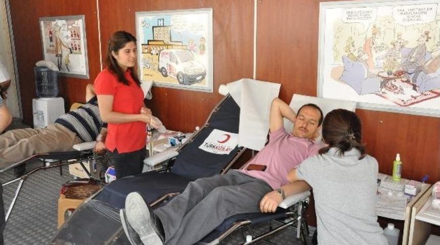 Kızılay Yerk&ouml;y'de Kan Bağışı Kampanyası Başlattı