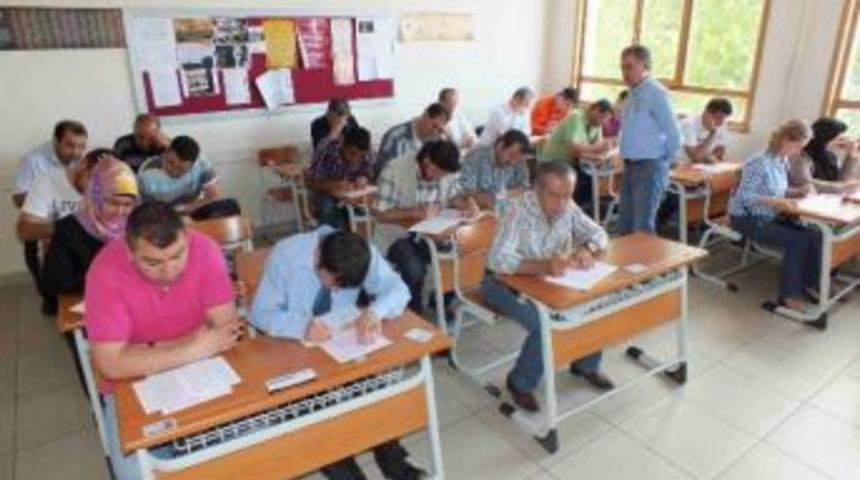 Konya&rsquo;da Siyaset Akademisi Kursiyerleri Sınavda Ter D&ouml;kt&uuml;