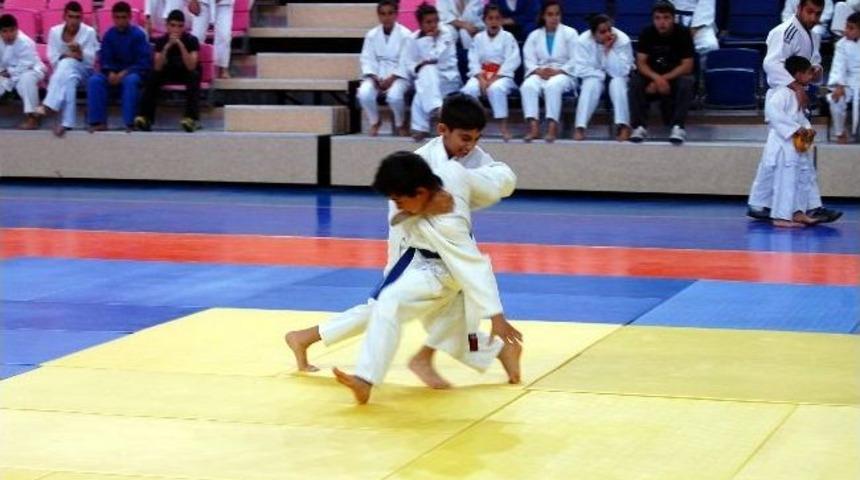 Judocu Sporculara Hediye