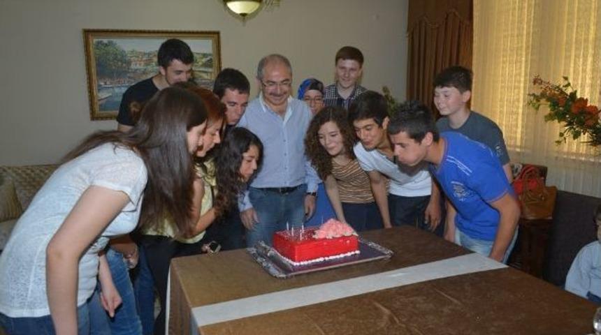 Anlamlı G&uuml;nlerde Anlamlı Doğum G&uuml;n&uuml;