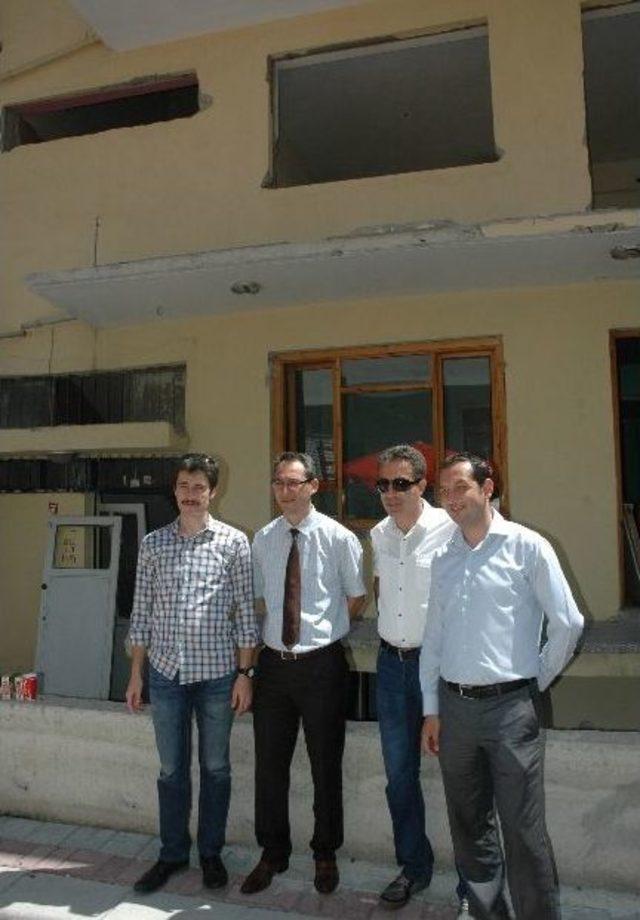 Depreme Dayanıksız Bina Yıkılıyor 3