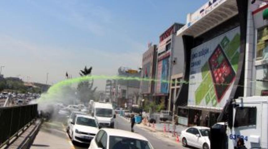 &Ccedil;adır A&ccedil;mak Isteyen Gruba Polis M&uuml;dahale Etti