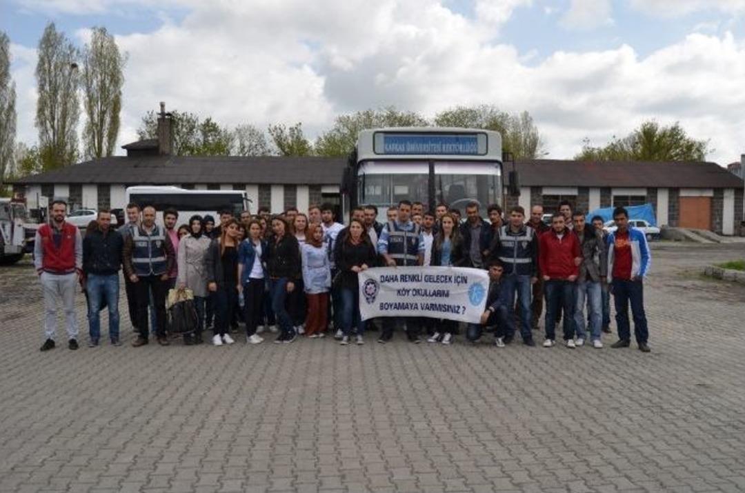 Kars&rsquo;ta Polis Ve &Uuml;niversite &Ouml;ğrencilerinden &Ouml;rnek Davranış