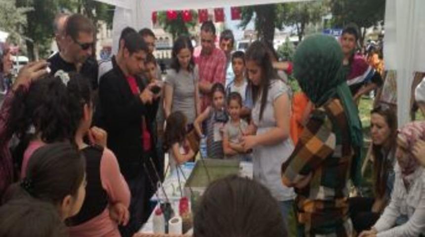 Engelli Gen&ccedil;ler Sanat Evi Projesi Ilk Meyvesini Verdi