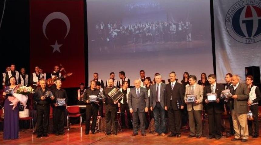 Ga&uuml;n&rsquo;de &lsquo;harput&rsquo;tan Bak&uuml;&rsquo;ye Hazar T&uuml;rk&uuml;leri&rsquo; Konseri