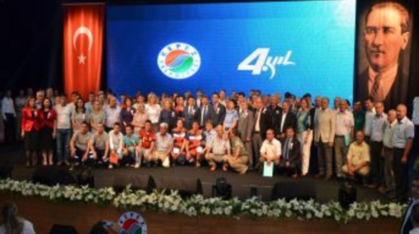 T&uuml;t&uuml;nc&uuml;: Bug&uuml;ne Kadar Yapılan Hizmetler &Ouml;ns&ouml;zd&uuml;