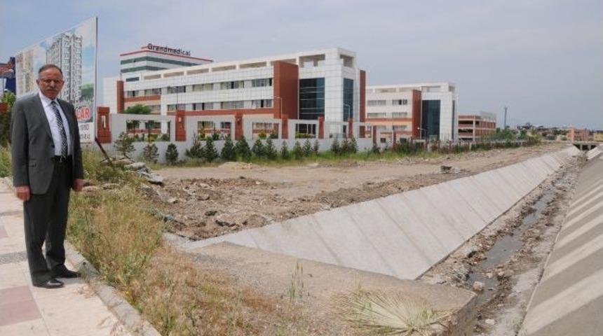 G&uuml;zelyurt Mahallesi'ne Dere Islahı Ve Yeşillendirme Hizmeti