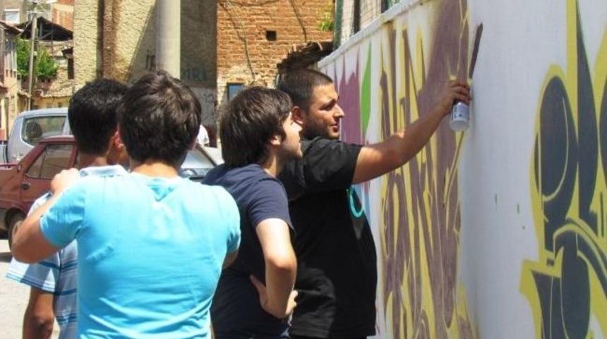 &Ouml;demiş&rsquo;te 19 Mayıs Coşkusu S&uuml;r&uuml;yor