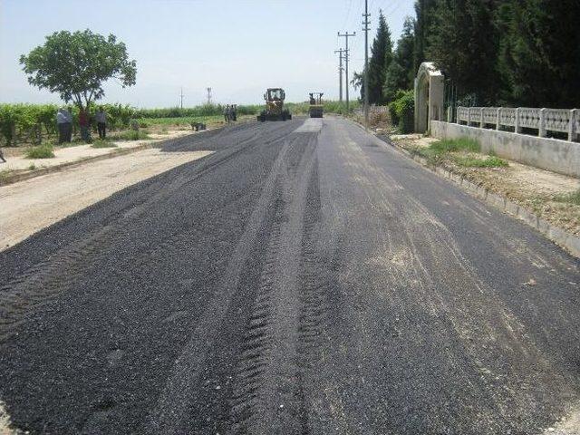 Manisa Hacıhaliller Beldesinde Asfalt Çalışmaları Başladı