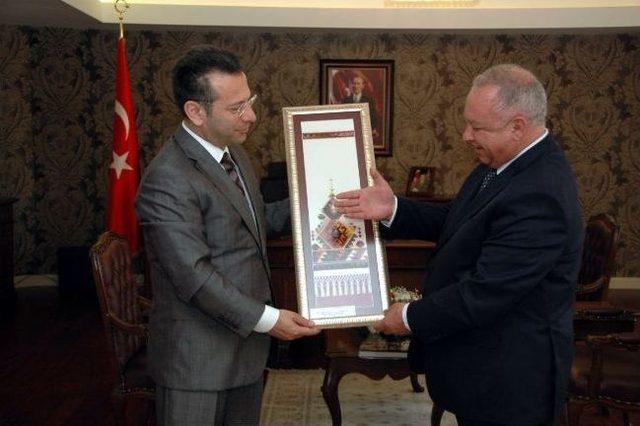 Azeri Başkandan Valiye Ziyaret 1