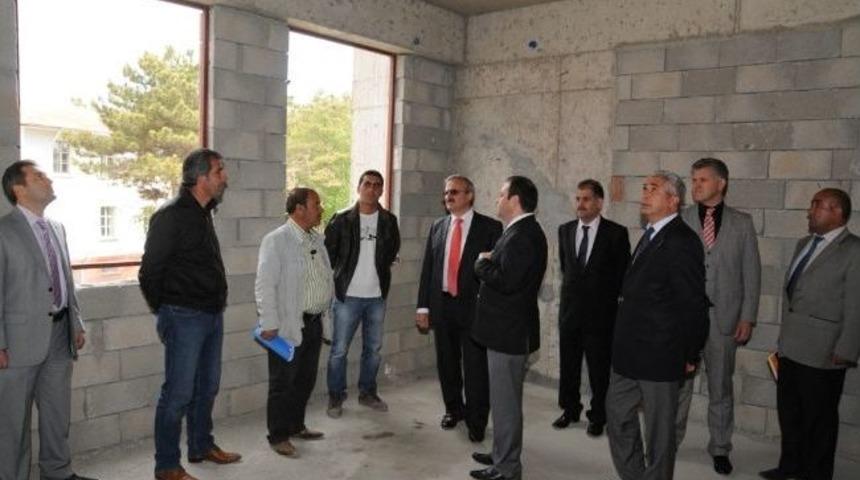 Vali Karaloğlu Okul İnşaatlarını İnceledi
