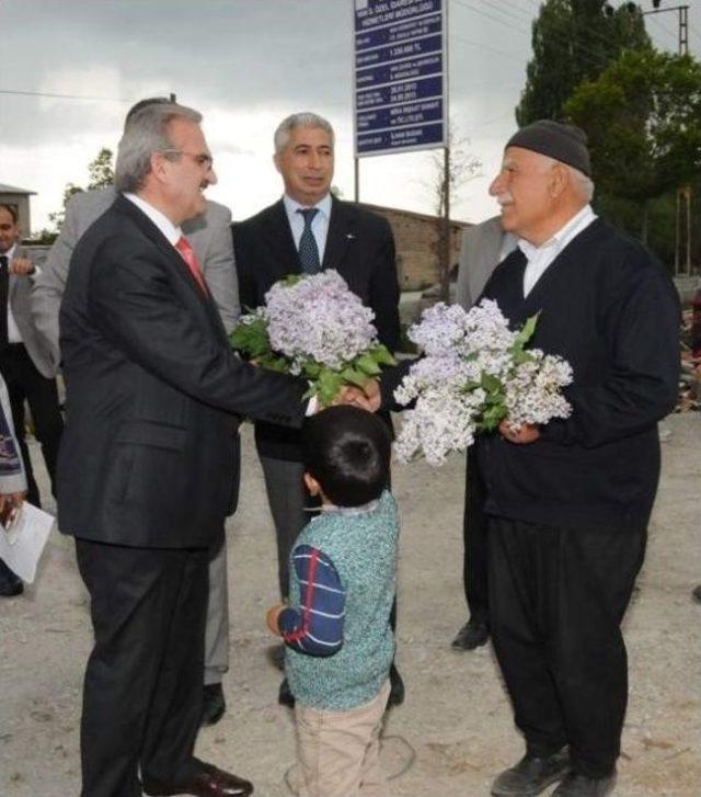 Vali Karaloğlu Okul İnşaatlarını İnceledi