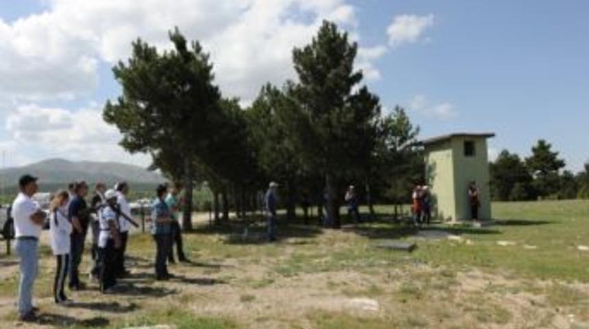 Vali, Milli Sporcularla Atış Yaptı