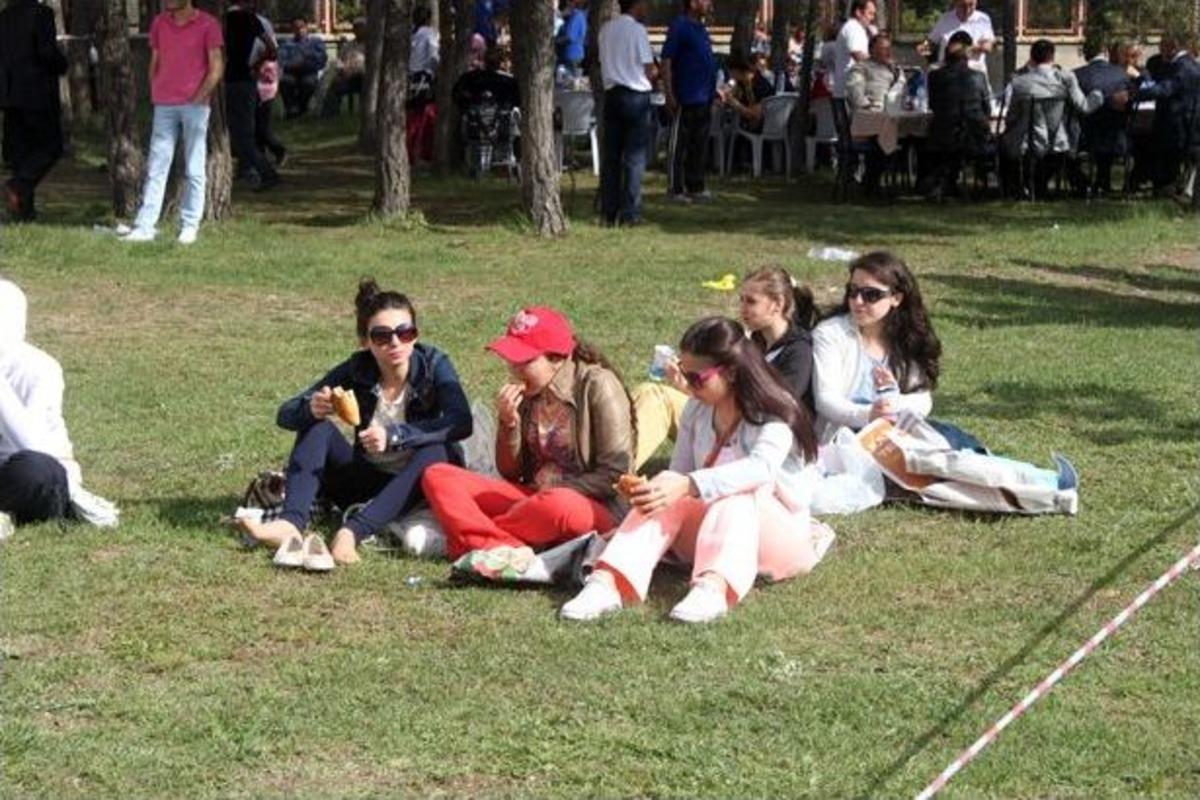 Gen&ccedil;lik Pikniği Ve U&ccedil;urtma Şenliğine B&uuml;y&uuml;k İlgi