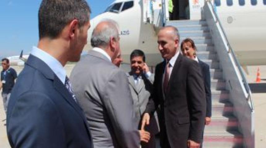 THY'nin Isparta U&ccedil;ağına G&uuml;ll&uuml; Karşılama