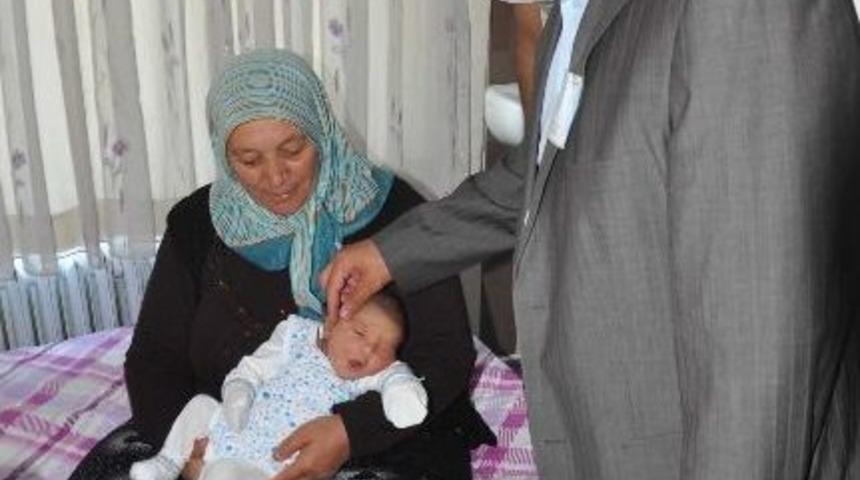 Sağlık Y&ouml;netiminden Anne Ve Bebeklere Ziyaret