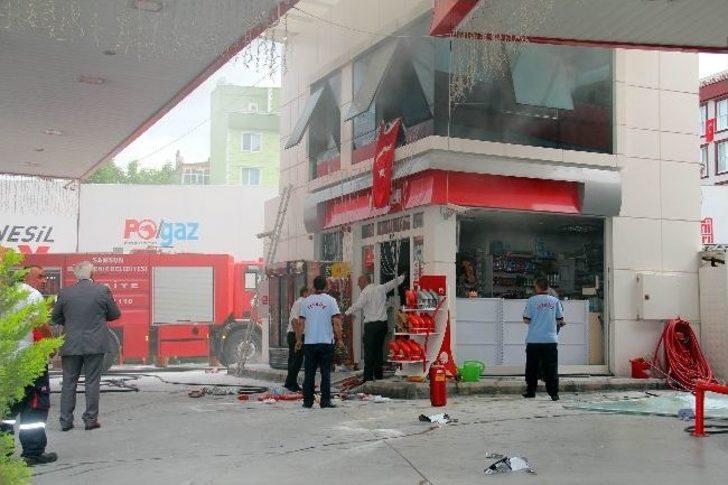 Akaryakıt İstasyonunda Elektrik Panosu Patladı: 1 Yaralı G1