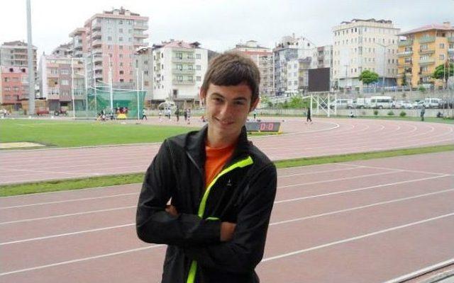 Furkan’dan Atletizmde Büyük Başarı