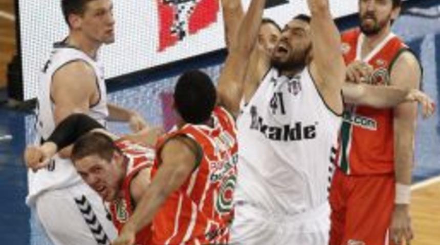 Beşiktaş&rsquo;ı 81-74 Mağlup Eden Banvit, Yarı Finale Y&uuml;kseldi