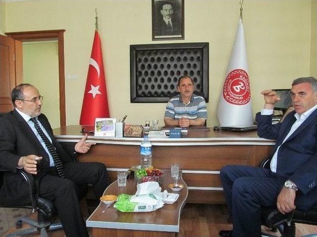 Ak Parti Genel Başkan Yardımcısı Salih Kapusuz Edremit&rsquo;te 1