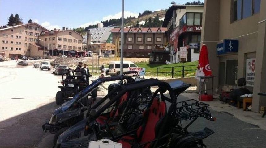 Arap Turistler Uludağ'da Yaz Sezonunu A&ccedil;tı