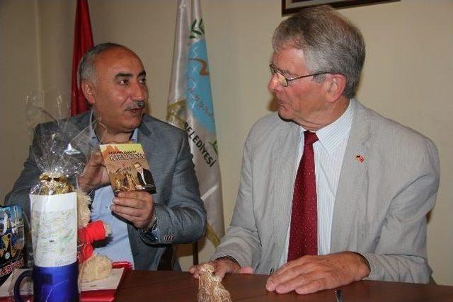 Pforzheim T&uuml;rk-alman Dostluğu Derneği Y&ouml;neticileri Nevşehir Belediyesi&rsquo;nde 1