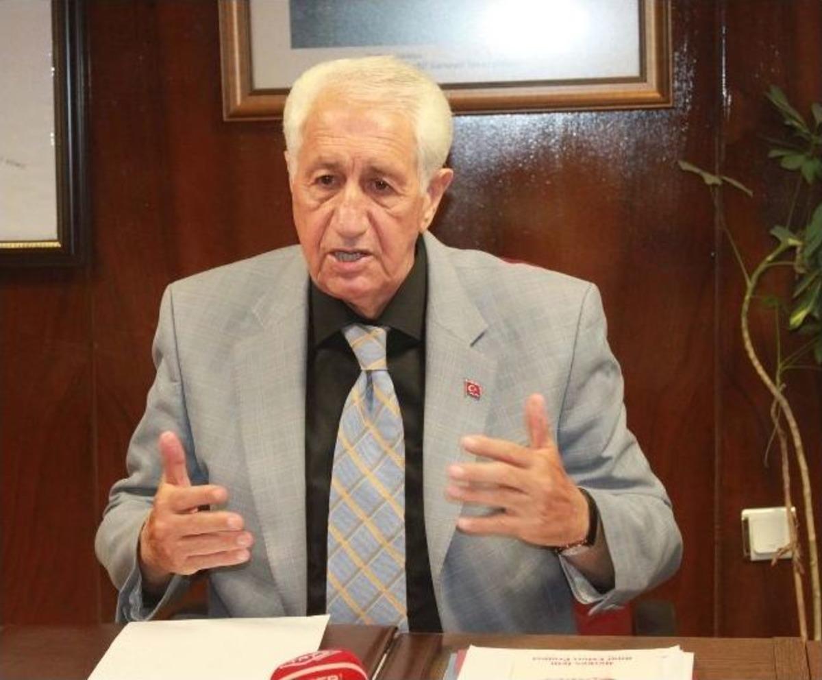 BDP'li &uuml;ye kadın memura saldırdı