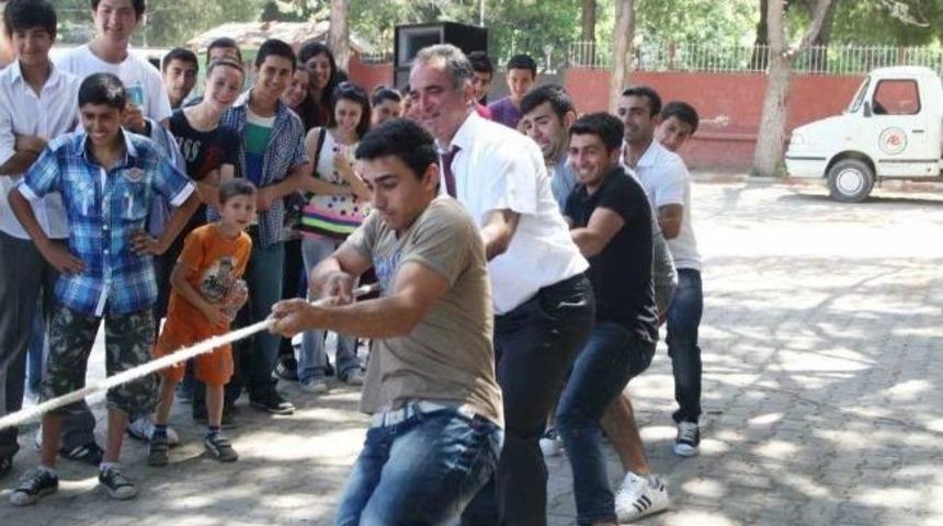 Altınova&rsquo;da Gen&ccedil;lik Ş&ouml;leni